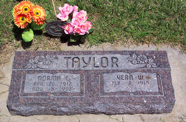 Photo Thayer Cemetery Neosho Kansas
